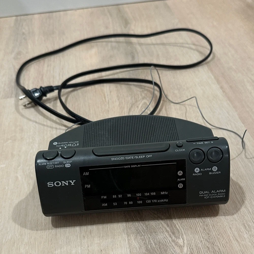 Sony Dream Machine Dual Alarm FM/AM Clock Radio. Tested ICF-C470MK2